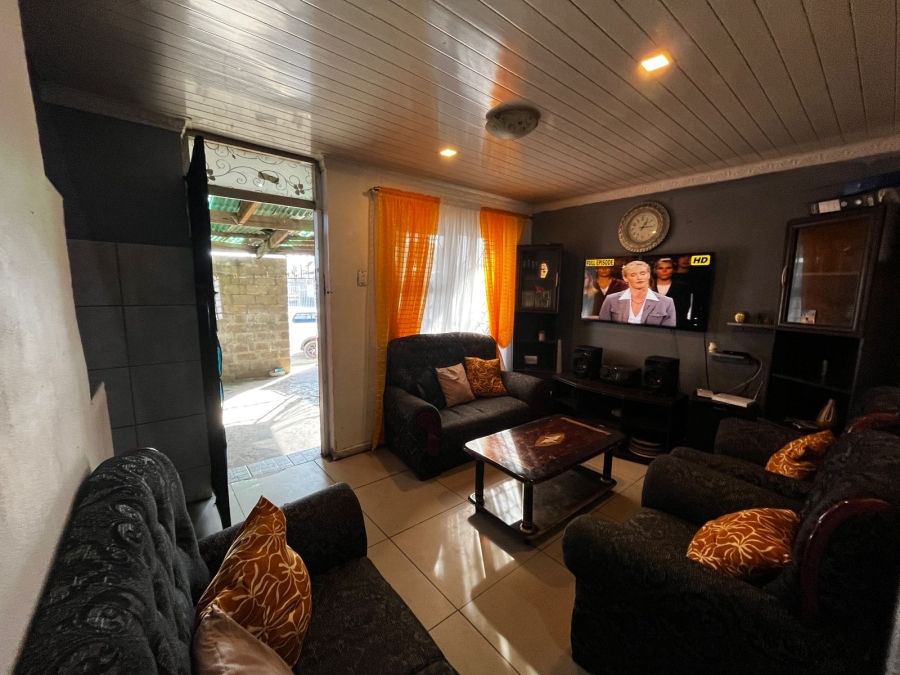 3 Bedroom Property for Sale in Manenberg Western Cape